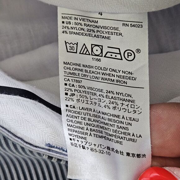 Banana Republic Size 4 Blue & White Seersucker Shorts 5" Inseam Coastal Preppy - Picture 6 of 9